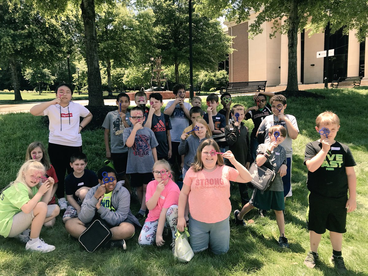 bdabsteach's tweet image. We had an absolute blast @AndersonUnivSC today working with @AuCidl in their #makerspace! #tonsoftech @besyes @BESPandas #asd2 #asd2rocks