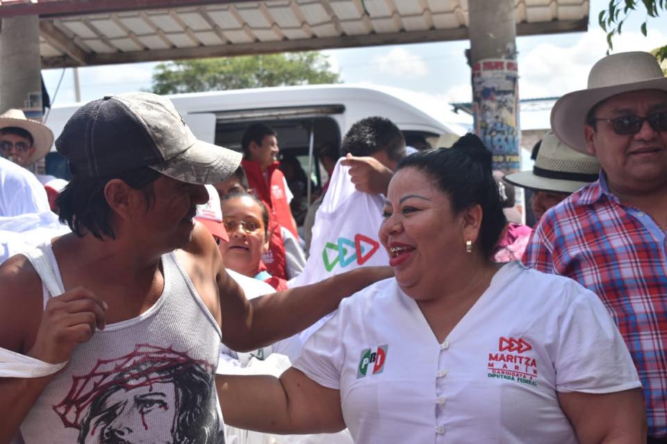 MaritzaMarinM's tweet photo. #Elecciones2018 Tuve gusto de sellar compromisos con mujeres y hombres del #TianguisElMoralillo, en #TepexiDeRodríguez. Agradezco hospitalidad de prox pdta, Alondra Méndez.
#AvanzarContigo
#PepeMeade
#PepePresidente 
#DogerGobernador
#LastiriYXitlalicSenador
#DiputadaMaritzaMarín https://t.co/aY0cHPDVTN