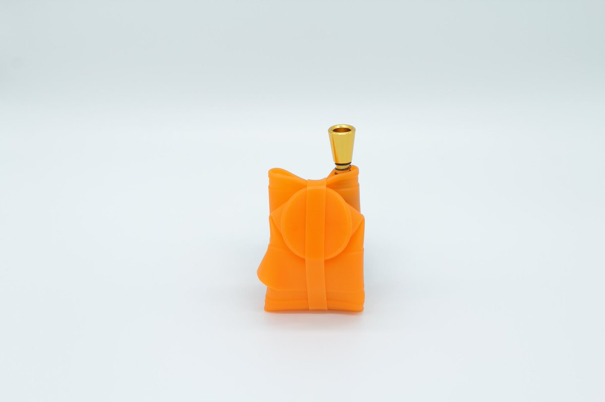 StonedPigDotCom's tweet photo. We’re excited to let you know that https://t.co/QSedOxdmxA is finally open! Check out our Fold-A-Bong — the unbreakable, bendable, portable, silicone water pipe! All orders ship for free! #StonedPig https://t.co/b6ZO9BfXG4