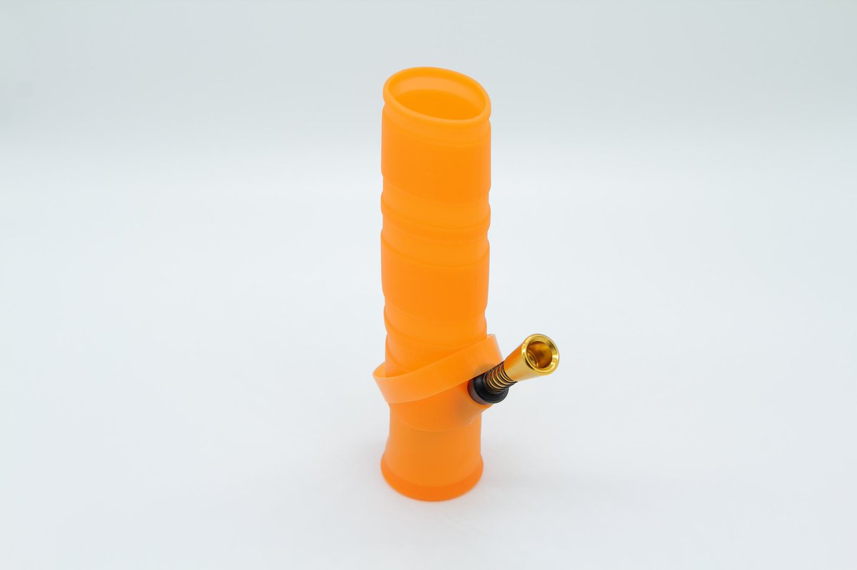 StonedPigDotCom's tweet photo. We’re excited to let you know that https://t.co/QSedOxdmxA is finally open! Check out our Fold-A-Bong — the unbreakable, bendable, portable, silicone water pipe! All orders ship for free! #StonedPig https://t.co/b6ZO9BfXG4