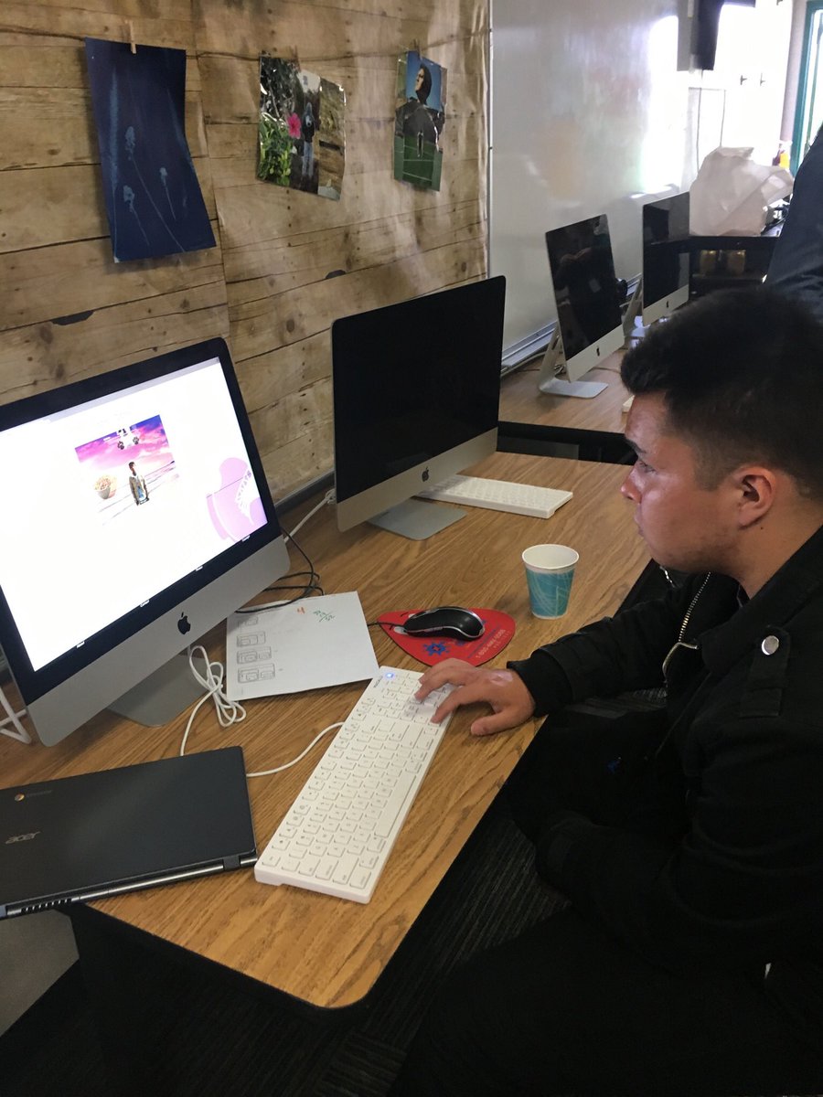 Angela DeaMude tweet media