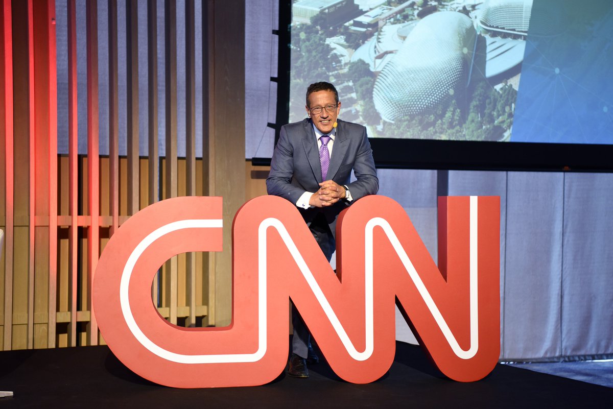 cnnasiapr's tweet photo. #CNNExperience bedazzled #Singapore with @richardquest, Rob Bradley, Ellana Lee, @demariaCNN and @TankManisha who elaborated on @CNNI's latest multi-platform offerings #CNNIC https://t.co/Awr4HkZPmZ