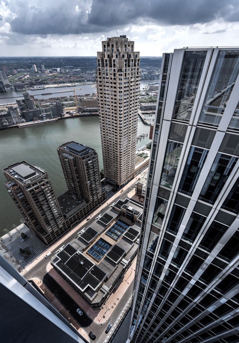 Unieke Rotterdamse views op de #dakendagen! Kijk die torens eens shinen 😍
@Dakendagen010 @gersrotterdam @RTV_Rijnmond @openrotterdam