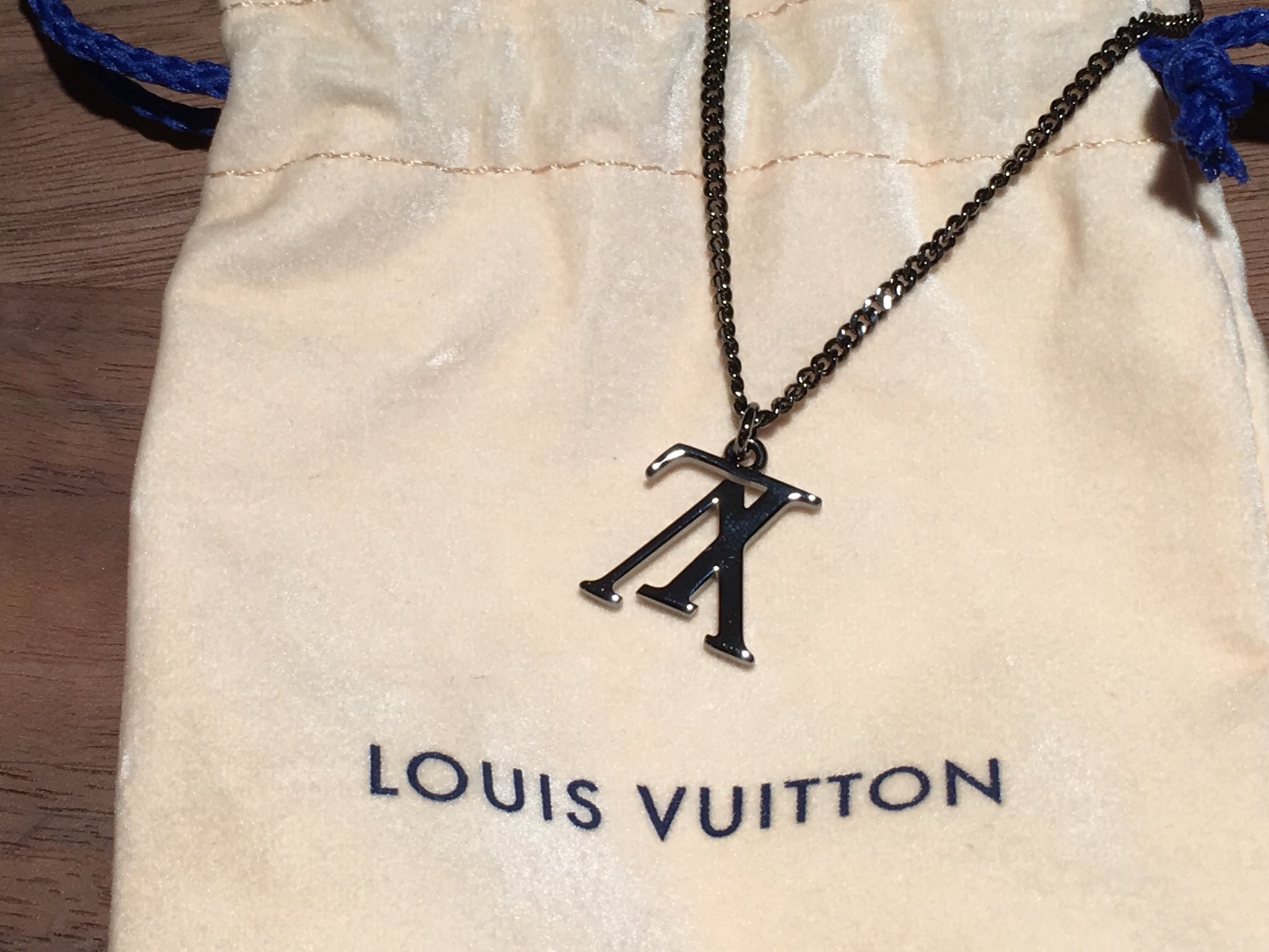 lv upside down necklace