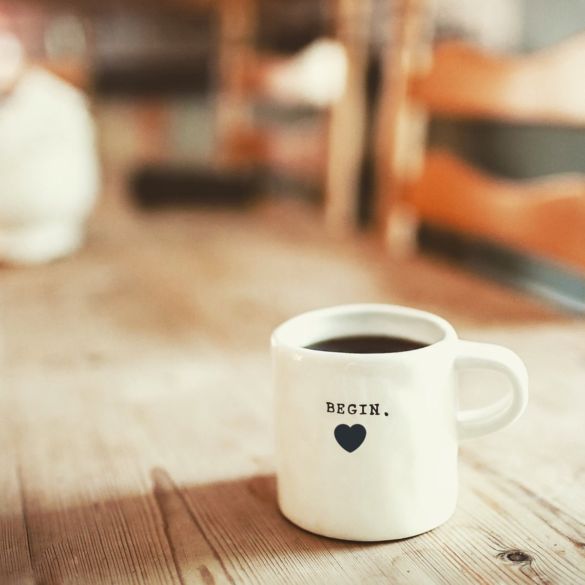 Monday mood ☕️
•
•
@modamibu 
#modamıbu #monday #coffee #mondaymotivation #begin
