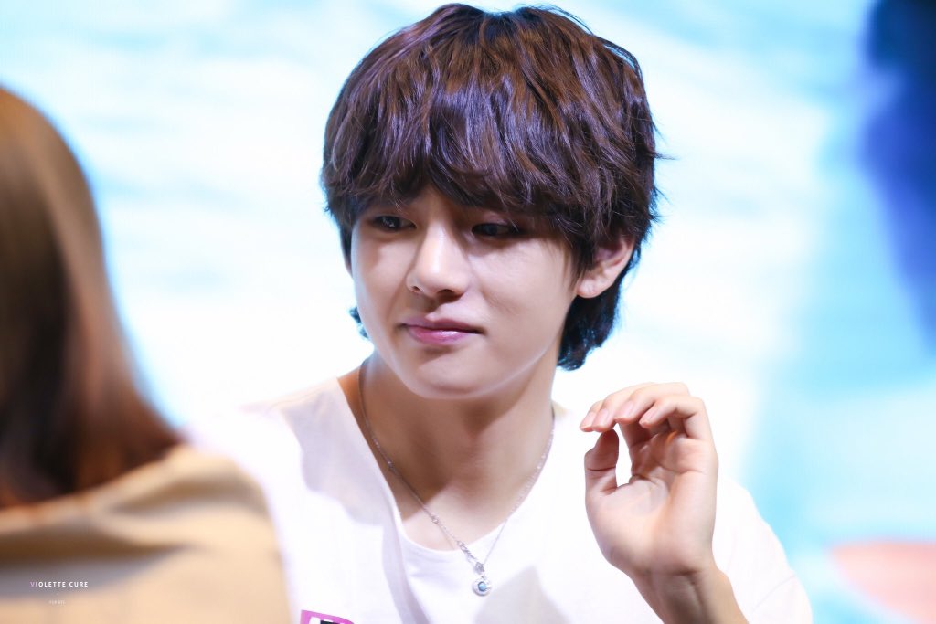 taehyungpic's tweet photo. 🐯 🐾 https://t.co/mAQLvGGG8e