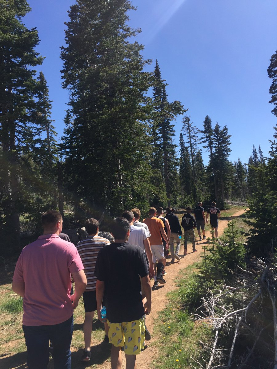 Boys from the Stone Ridge and Lava Falls campuses went on an awesome hike and then enjoyed dinner at local favorite Pizza Pie Cafe!