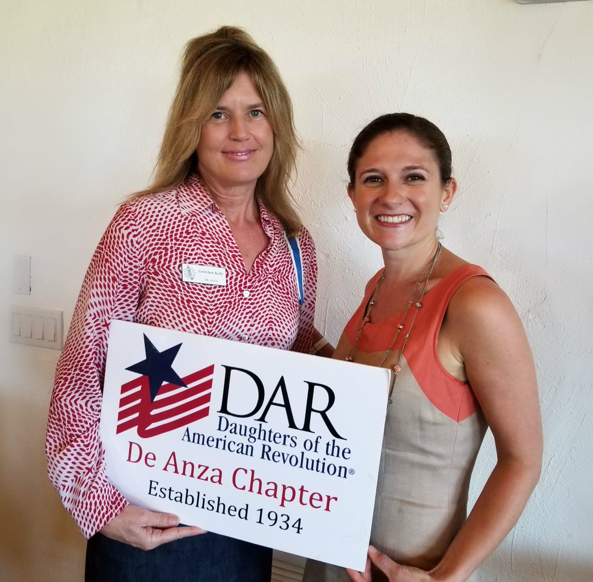 DeAnzaDAR's tweet photo. Thank you Jamie Quient of @FreetoThriveSD  for speaking to De Anza DAR &amp; spreading awareness of the plight of victims of human trafficking. DAR is committed to heightening awareness of issues facing women today. #TodaysDAR #WomensIssues #ServicetoAmerica https://t.co/ABcYuK3VJv