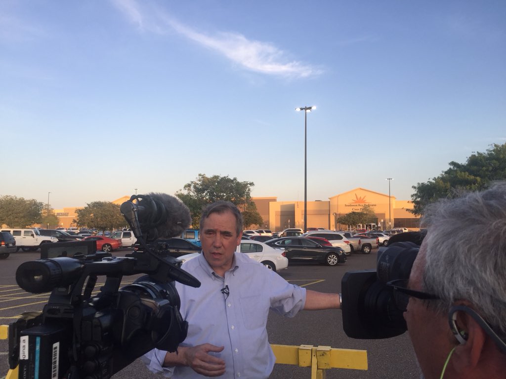 JeffMerkley's tweet image. When I visited an immigration detention center housing the children separated from their families, I was barred entry &amp;amp; the police were called on me. The front doors were locked and blacked out. What are they hiding about the conditions these innocent children are being held in?