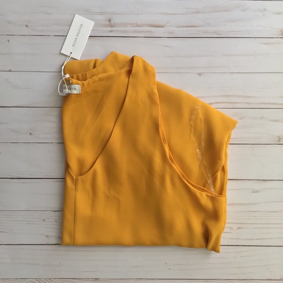 writersmiley's tweet photo. So good I had to share! Check out all the items I'm loving on @Poshmarkapp #poshmark #fashion #style #shopmycloset #lovetree #dollhouse #ellenweaver: https://t.co/ZbPqYvwFhr https://t.co/tKMkmKox85