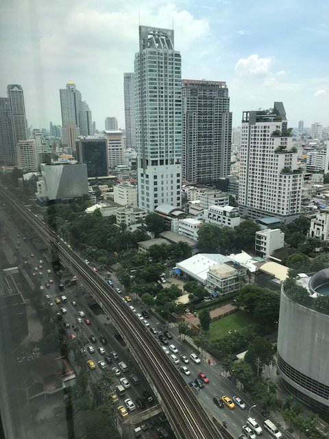 วิวจากบ้านใหม่ของครอบครัว NEC 
บนชั้น 22 ของอาคารรัจนาการ ใครจะมาเยี่ยมเราอย่าไปผิดตึกนะจ้ะ