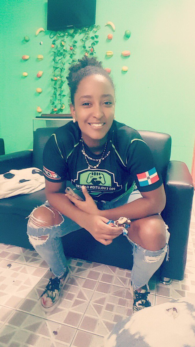 AnaisNanaPanda's tweet photo. The road is long, although there are people who want to defeat me I will be here with this same face, I never give up and I won’t do it. #PEGTEAM #RD #eSports #GoodThingsAreComing #Nana #Panda https://t.co/As7X8yoTW3