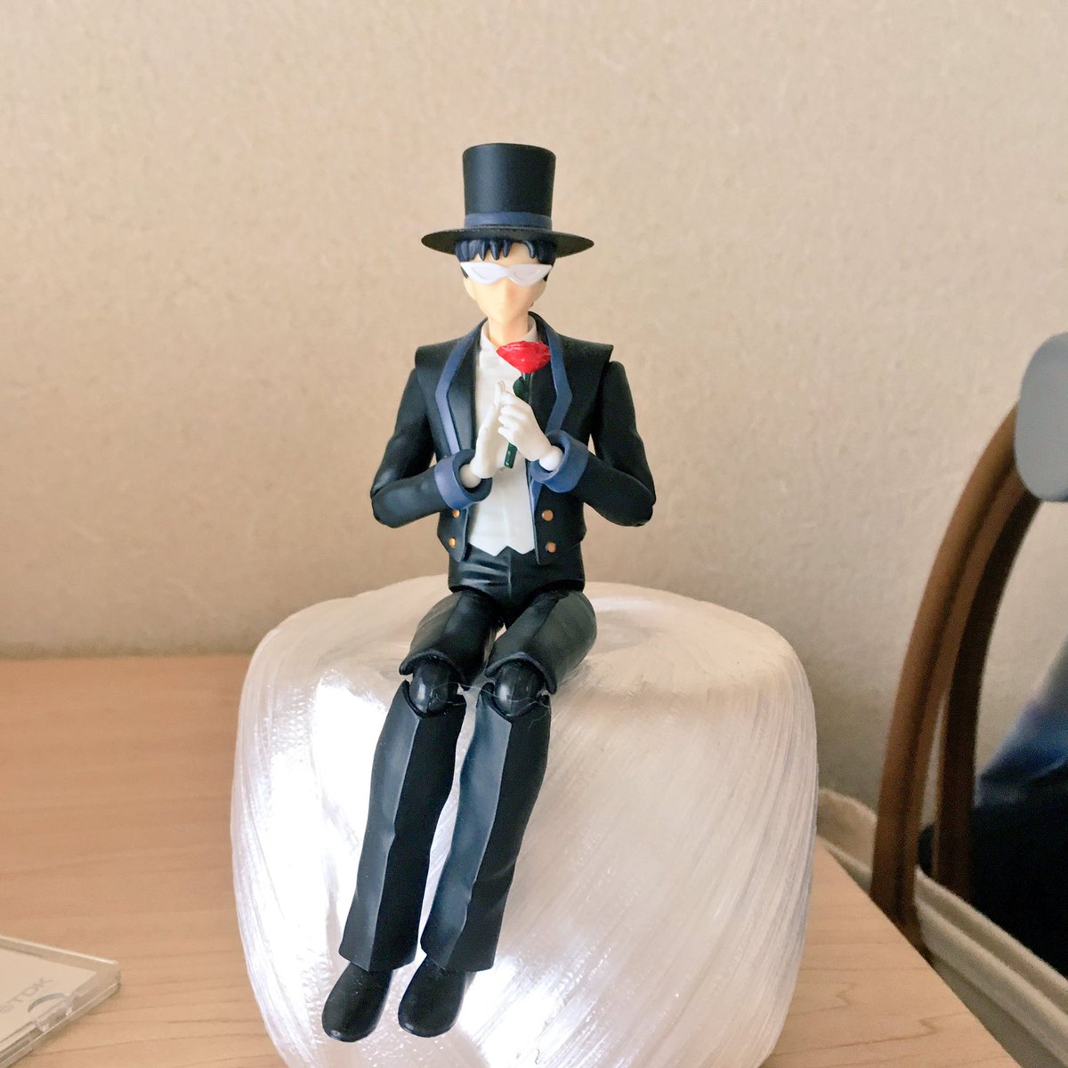 人生初の引越しをしてとりあえず生活に必要な物は持ってきたけど趣味的な物はまだあんまり持って来れてないから心が荒む…唯一持って来れたタキアーツに癒される…