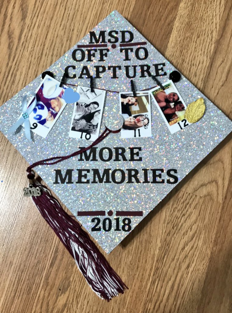 Elysa_baelongie's tweet photo. As I graduated today, Kaitlyn also got to walk the stage with me. I miss you so much and today we honored 6 of our eagles that didn’t get to graduate along with our 3 staff members. ❤️🦅#MSDGRADUATION #MSDstrong https://t.co/BhI2Dma8rC