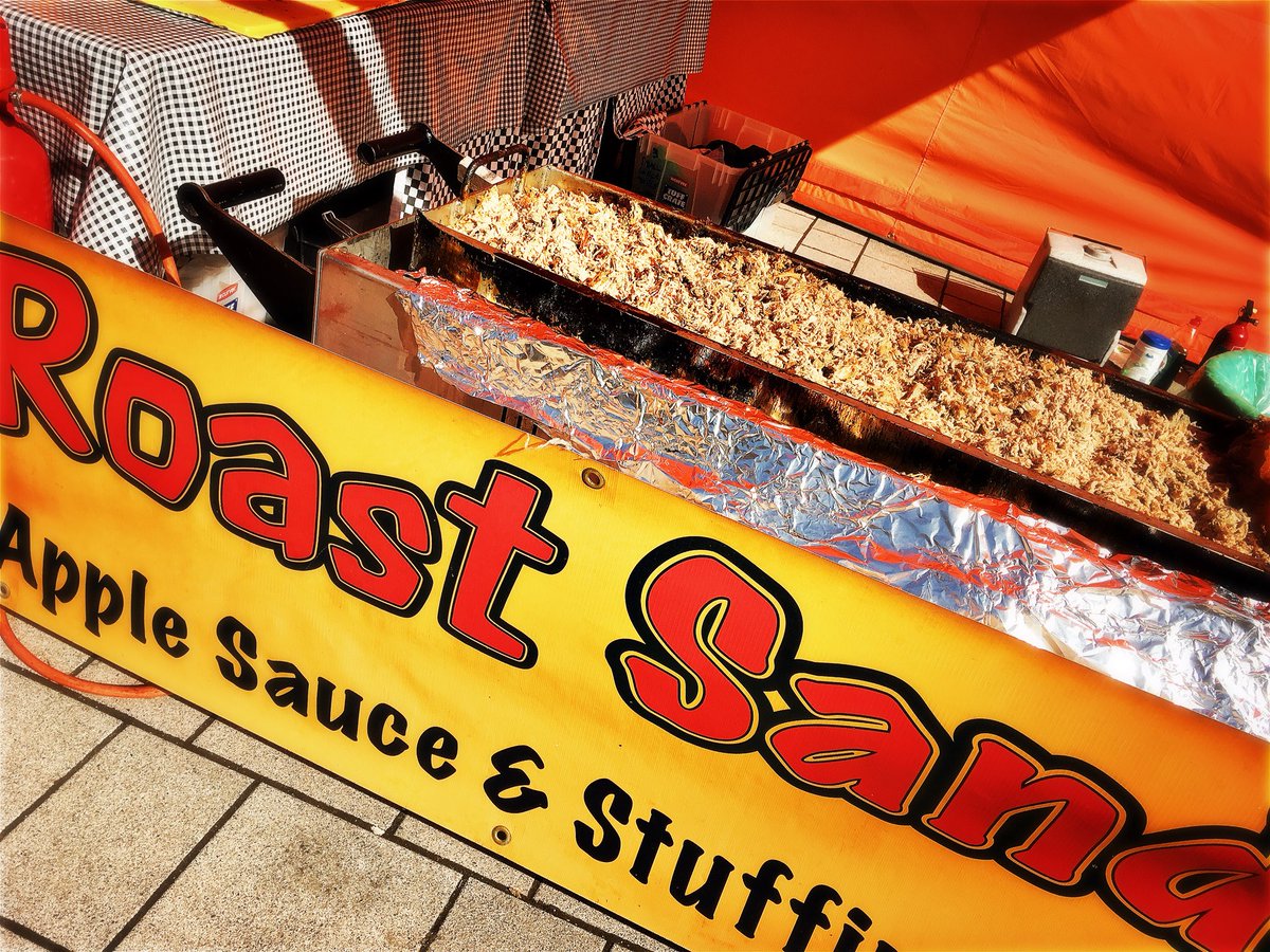 LUUFarmersMkt's tweet photo. Good morning! Back to our usual Monday today - why not do your shopping or come for lunch, you’ll not find better! Loads of lovely stuff on offer from our fab traders - 9am until 3.30/4pm https://t.co/4HOp3Paoze