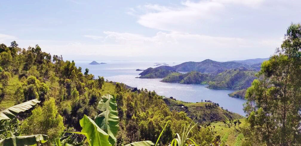 janinefroend's tweet photo. #lakekivu #kibuye #bisoke #VisitRwanda #RemarkableRwanda soooooo in love with this Country #secondhome #ndagukunda #rwanda https://t.co/LNWilCjAPI