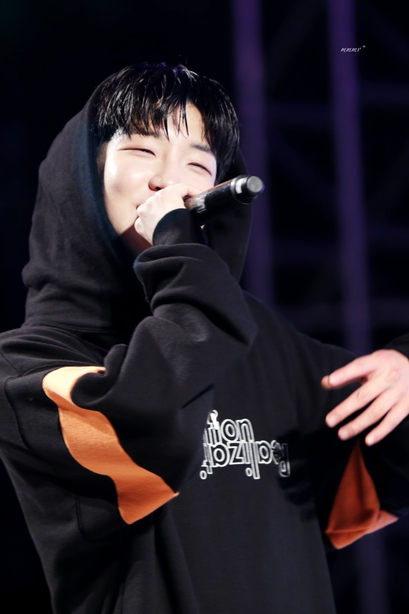 sh_momo_'s tweet photo. ➖HQ
승훈이가 웃는 순간 내 세상 모든게 다 달콤하게 녹아 내리는 것 같고,, 🍭🍭
@official_hoony_ 

#위너 #이승훈 #seunghoon #hoony https://t.co/I9dOkddDMH