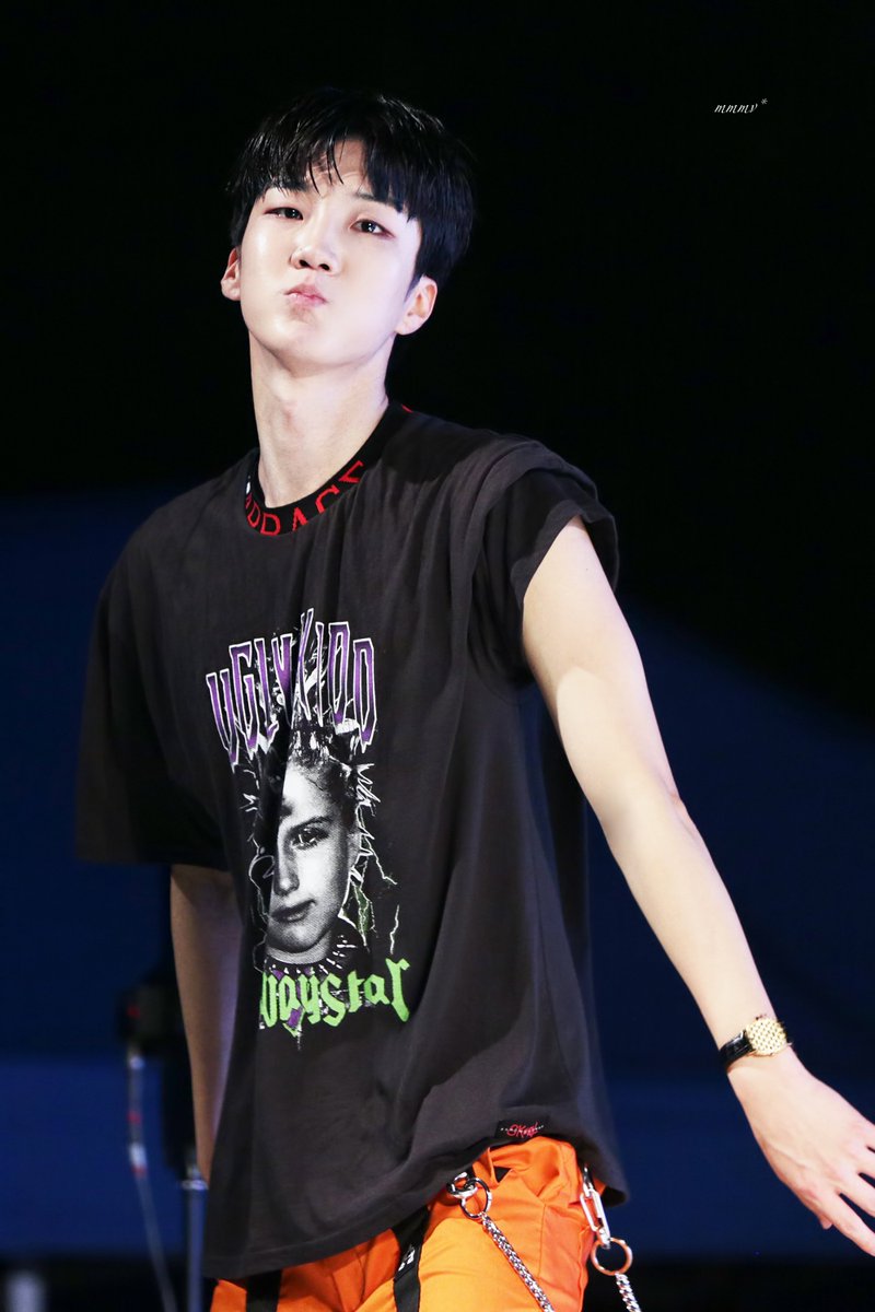 sh_momo_'s tweet photo. ➖HQ
멋있고 귀엽고 혼자 다 해버리기는 이아루의 주특기 아닌지 ⚡️⚡️💓💓
@official_hoony_ 

#위너 #이승훈 #seunghoon #hoony https://t.co/UBSXseTV5r