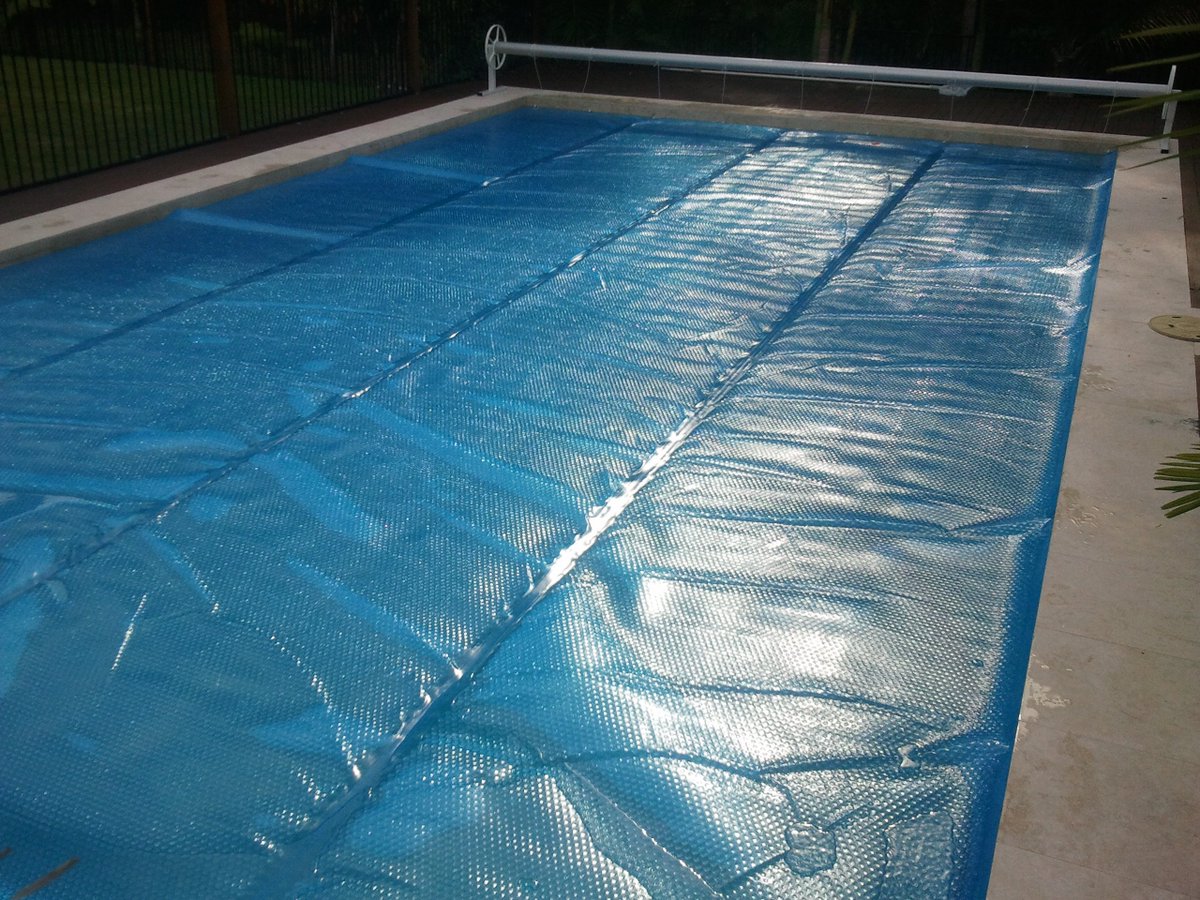 ecosolarheating's tweet image. Keep your swimming pool cleaner with a solar pool blanket #poolblanket #poolblankets ecosolarheating.com.au/solar-pool-bla…