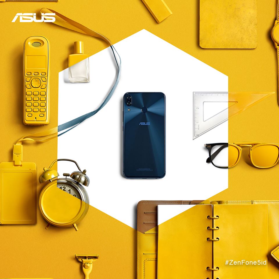 ASUS_Indonesia's tweet photo. Hadir dgn Dual Cameras, Night HDR &amp; Ultra Wide View yg telah dilengkapi AI Photo Learning, dapatkan hasil poto sempurna setiap saat dgn ZenFone 5.

Dapatkan ZenFone 5 dgn harga Rp.3.999.000 pada Flash Sale perdana di Lazada&amp;https://t.co/t9SzZqzhpK 6 Juni 2018 pukul 11:00. https://t.co/wrEI0cXAEz