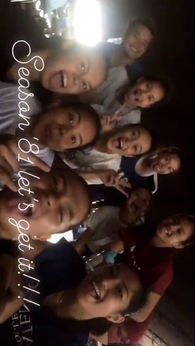 #ONE81GFIGHT 💙🦅

Hi rookies! 👋🏻 @vanie_g @_ayumifurukawa @belaaperaltaa @jayceeell3 @_erikaraagas @AriCuaresma7 Welcome to Ateneo! 🏐

(Photo courtesy of Dani’s IG)