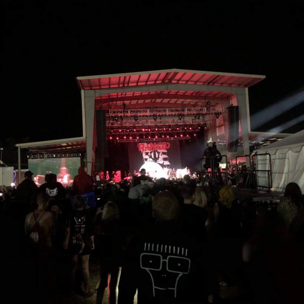 JensBeatty's tweet photo. Nice work draining an awesome crowd of every possible penny #camppid. Hopefully you share some of that cash with the bands.. they all rocked! #camppunkindrublic #mostexpensivest #greedfest https://t.co/MNOeROep0a