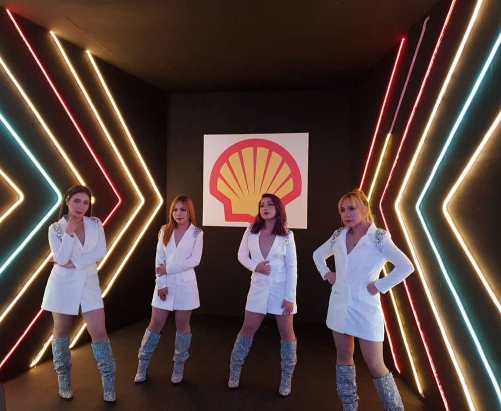 4SISTERSMUSIC's tweet photo. Another week Another blessing💛 Thank you Pilipinas Shell Corp. for having us🎶🌟🌟 #pilipinasshell https://t.co/FTYRogY5LI