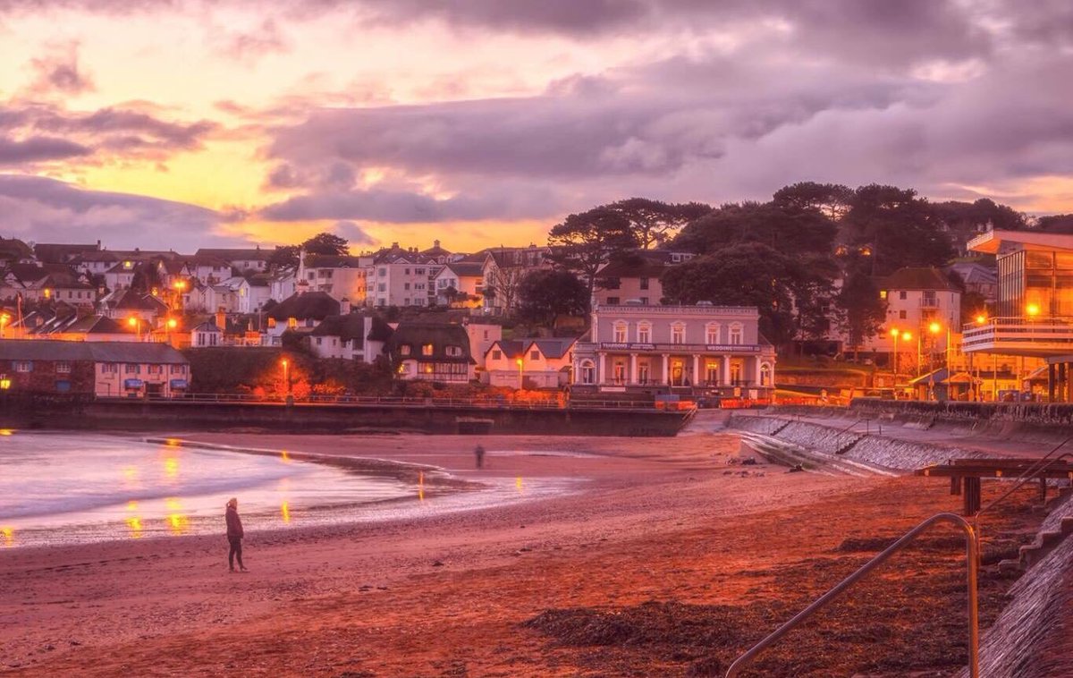 VisitDevon's tweet photo. Happy #DevonDay ! Let’s see a feast of your favourite places and inspire the country to enjoy a holiday here in Devon https://t.co/BZ1JtidChA