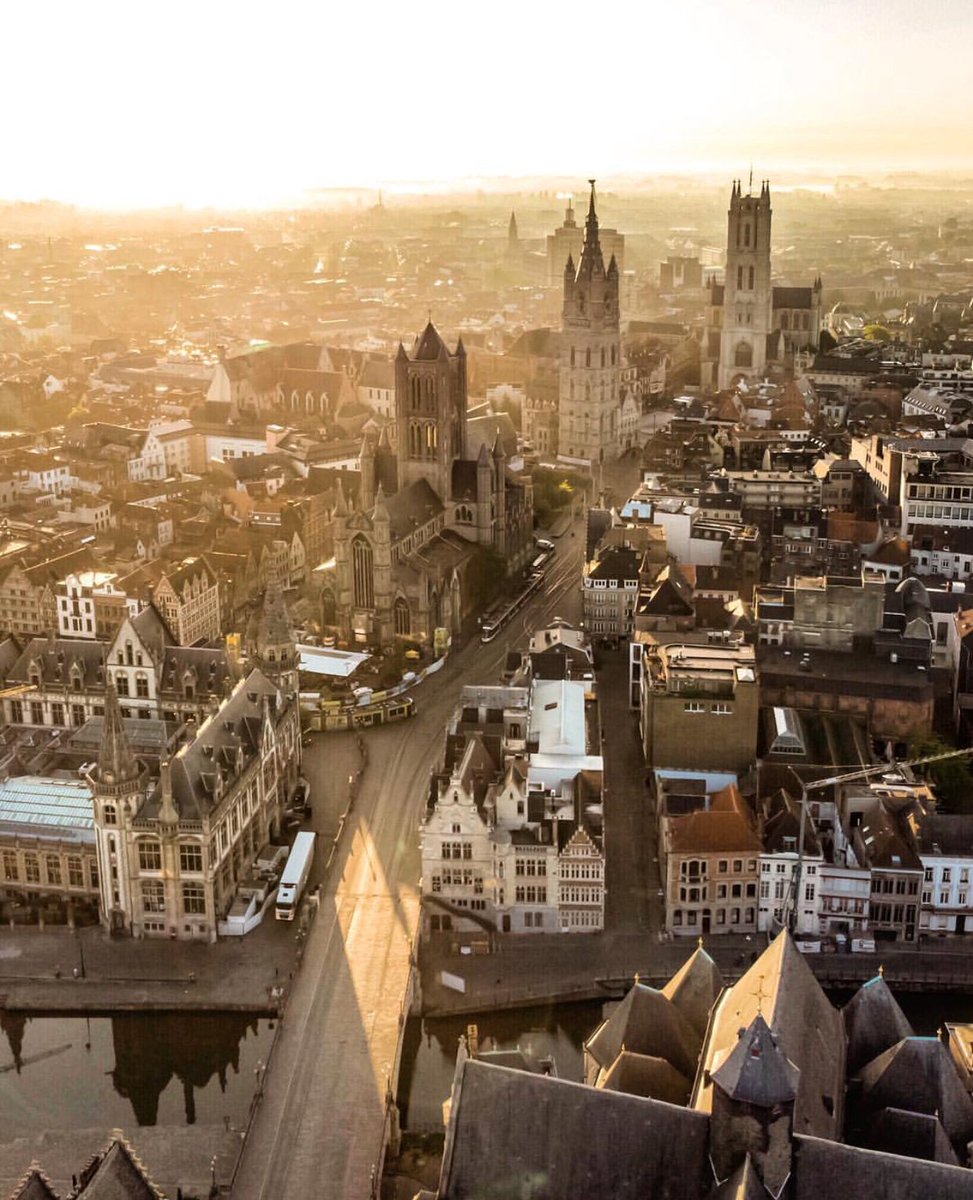 DiscoverGhent's tweet photo. Sunrise from a different perspective. 
___ ©️📸 @pierrebrauer https://t.co/fhzu35crq8