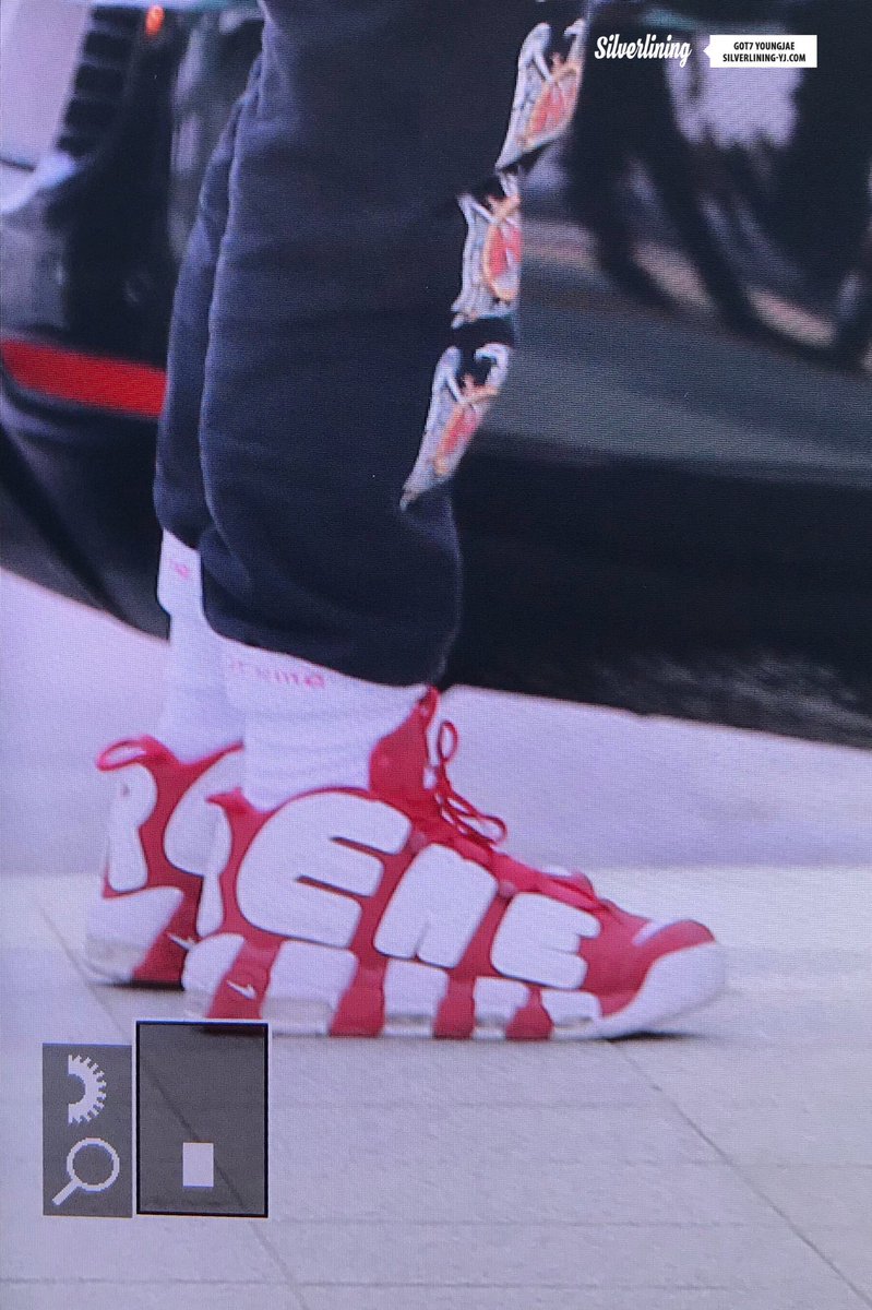 uptempo supreme stockx