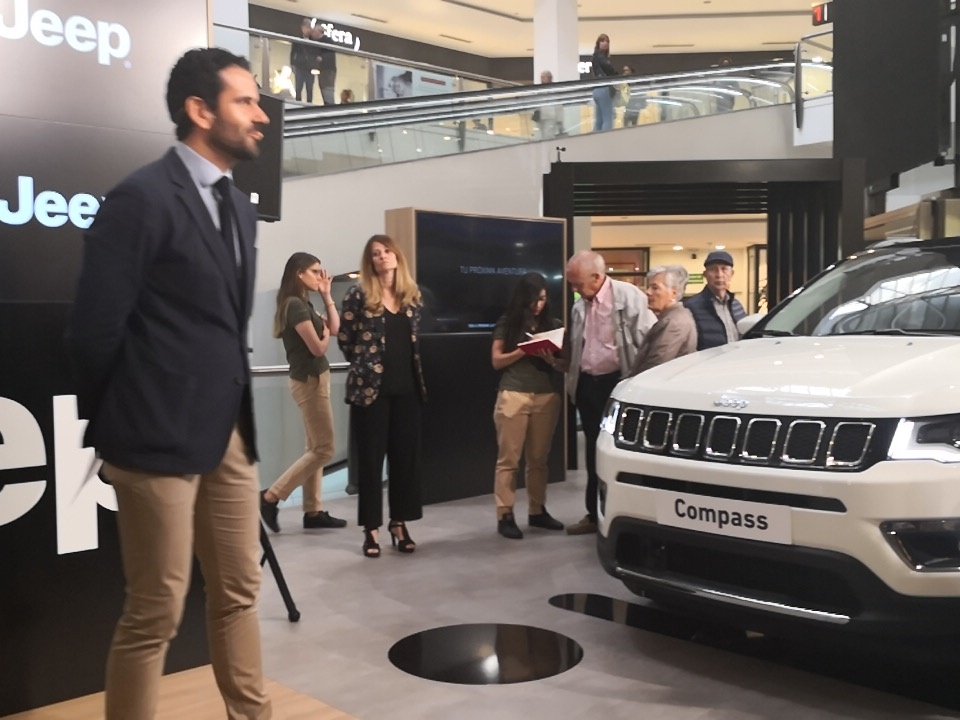 Nacho Salvador (@_nachosalvador) on Twitter photo Jeep presenta su primera Digital Store en el centro comercial La Vaguada Jeep presenta su primera Digital Store en el centro comercial La Vaguada