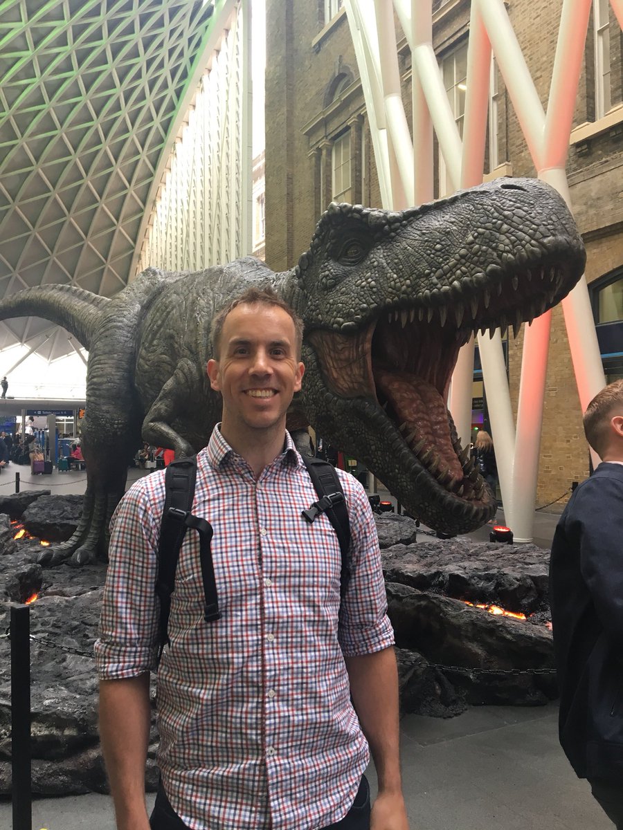 stevemaile's tweet photo. Roar #jurrasiclondon https://t.co/7pNiucs1Z1