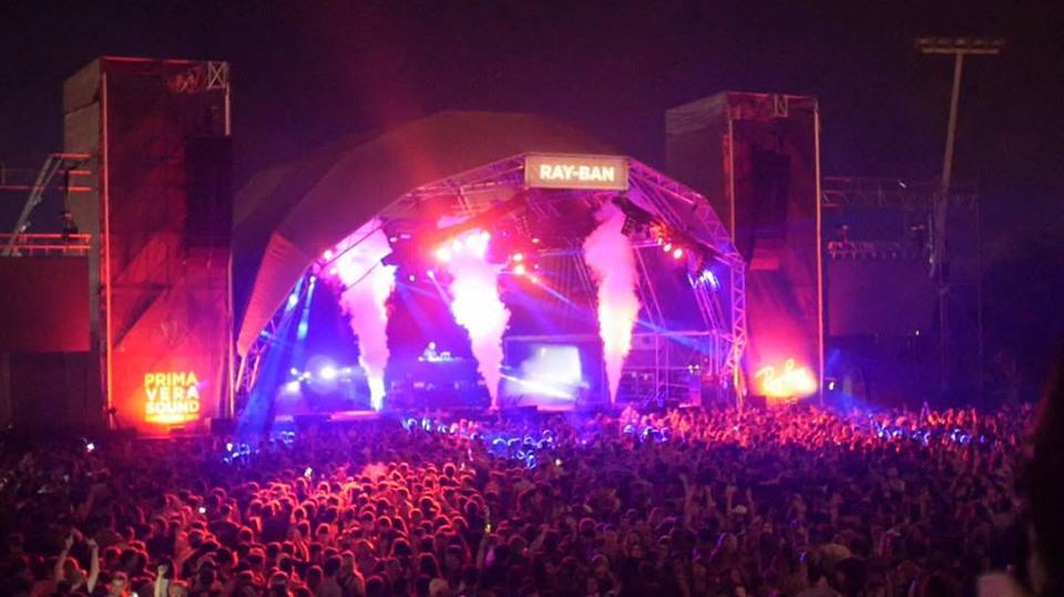 Oh_FX's tweet photo. It was a pleasure, @Primavera_Sound. CO2, streamers and confetti for an amazing festival🔝🎉💨 https://t.co/6furCGZfUH