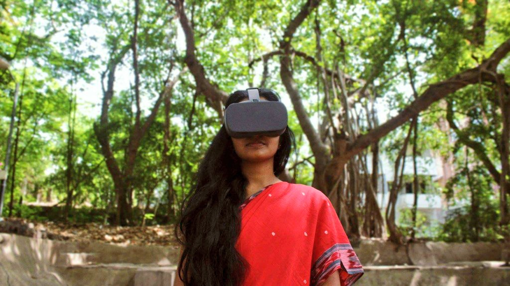 FTIIOfficial's tweet image. Dr. Jayesh Pillai, an Assistant Professor from IIT Mumbai's IDC conducted a 4-day workshop for the students of Art, Direction and Production Design batch on VR in Film Making. The 2 movies-'Replaced' &amp;amp; 'Vrida' are a result of what the students learnt at this workshop. #VRWorkshop
