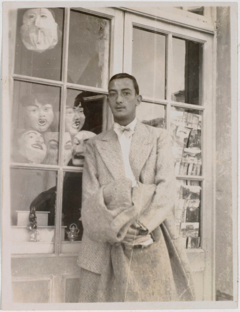 Artnet on X: "Meet the Women Who Photographed Salvador Dalí as You've Never Seen Him Before: https://t.co/4qwZO1EXxH https://t.co/VB4CsAHmHe" / X