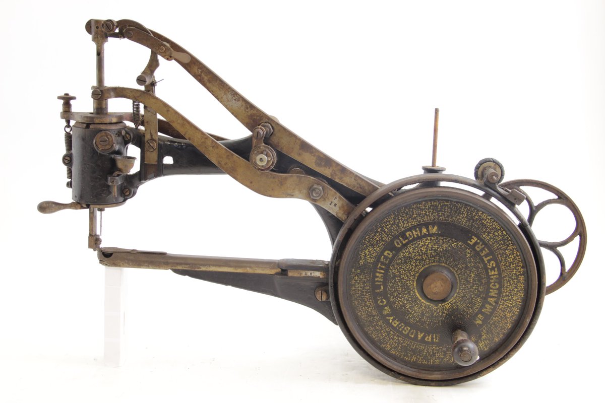 WDCHeritage's tweet photo. This is an industrial boot stitcher sewing machine from our collection, manufactured by Bradbury and Company Limited at their Oldham factory. It would have been mounted on a treadle, has a T shaped free standing base and is foot operated. #SingerStories https://t.co/UUbdqRbjK4