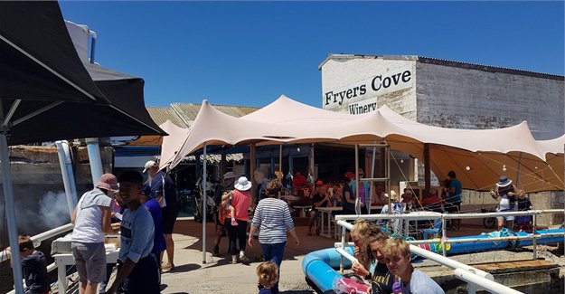 Biz_Lounge's tweet image. The #WestCoast is a wondrous place for a wine tasting! @ilse_vdberg explores #Doringbaai &amp;amp; unusual #weskus winery #FryersCove! bizcom.to/1/3t5g @FryersCove #winetourism #meetsouthafrica #smalltowntourism