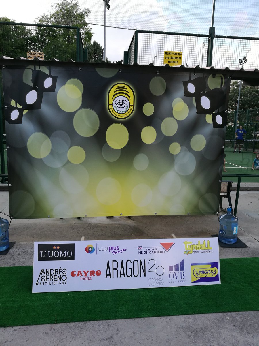 ParquePadel's tweet image. Agradecer su ayuda en esta edición a nuestro patrocinador principal Aragon20 y al resto de colaboradores: @andreserenoest, OVB, Talleres Cantero, Tyndall, @copiplusT, Cayro Moda, Migas y L'Uomo. Esperamos poder seguir contando con vosotros en futuros eventos del Club.