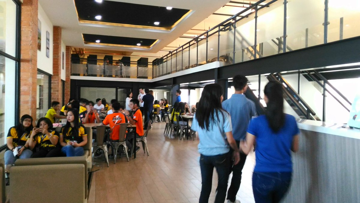 PLVLibrary's tweet image. Welcome back to the Library, PLVians! #FirstDayHigh #happysalibrary #PLVLibrary #valenzuelacity