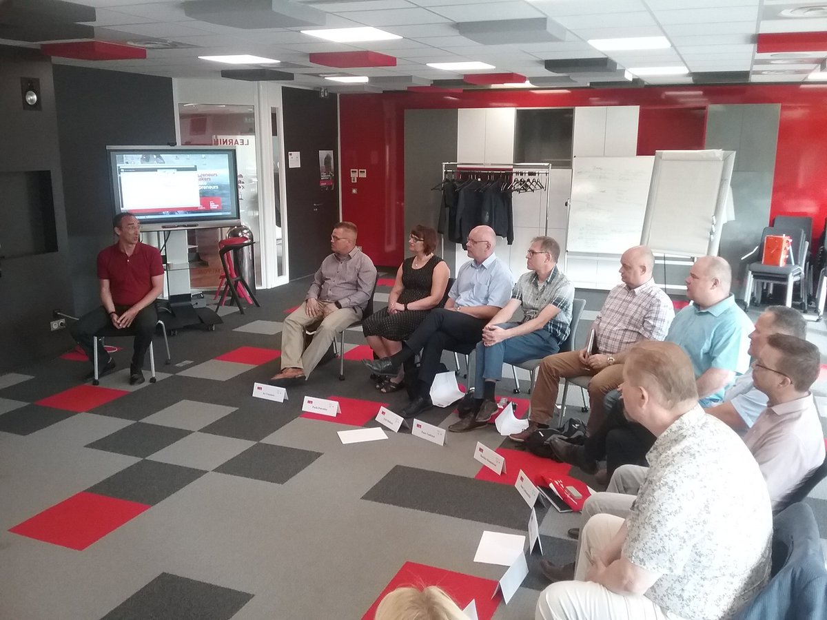 EMBAOULU's tweet photo. A pleasant start for our "Building &amp; leading multi-cultural teams" -course @EMLYON w/ #HajoSpecht. Thank you @MarjolaineKoop1 for arrangements! #OBSLyon2018 #embaoulu #MasterOfSafety https://t.co/8MfKjxrUjM