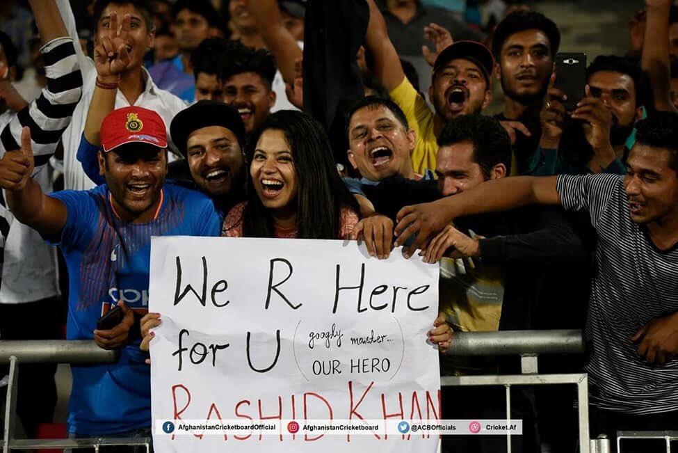 Zsadiq17's tweet photo. Million of fans like those were just for you in India @rashidkhan_19
@ACBofficials
#GooglyMaster
#AFGvBAN https://t.co/3h5Khp5wWe