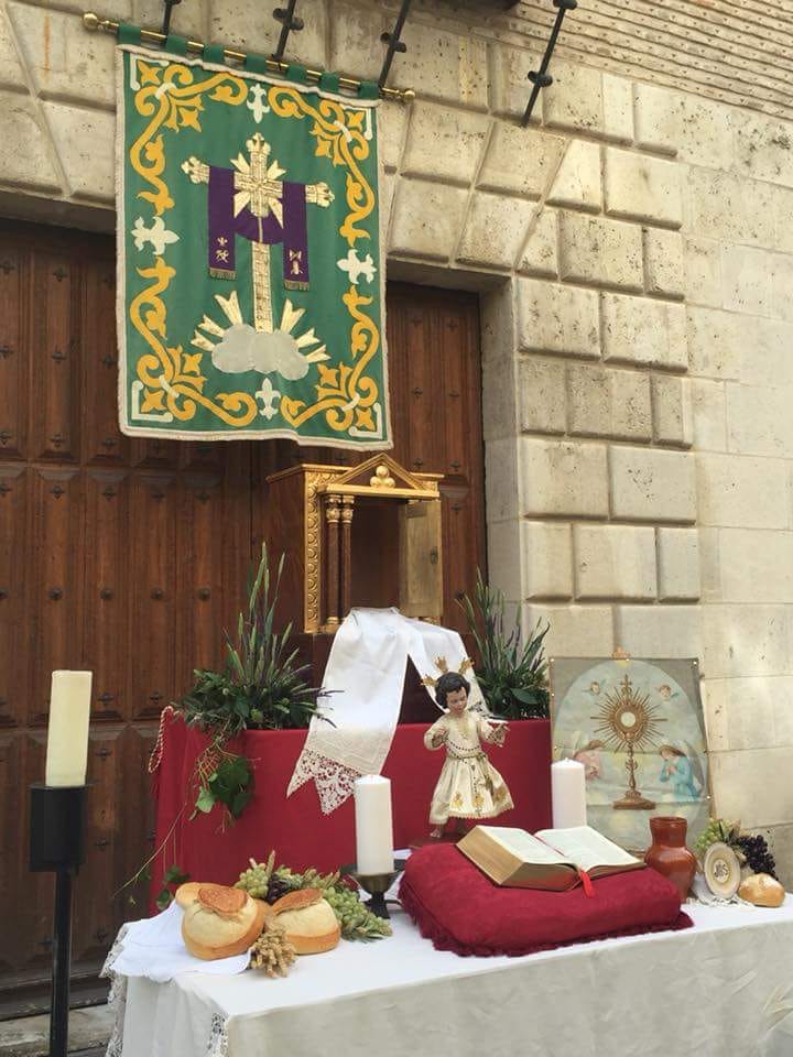 VCruzPalencia's tweet photo. Os dejamos algunas imágenes de nuestra participación en los actos del Corpus Cristi, en el día de ayer. https://t.co/9sXewkMGgT