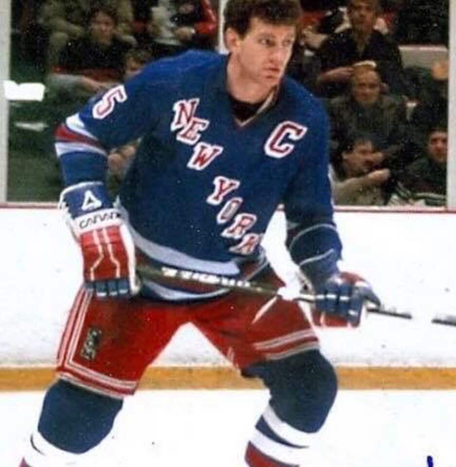 Happy Birthday to former captain Barry Beck 