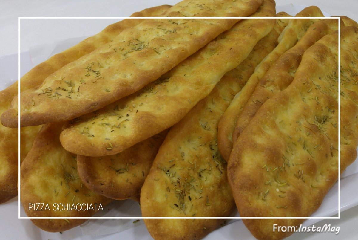 LaBiscotteriaTE's tweet photo. Croccante, gustosa, piacevolmente saporita... La #schiacciata è la #pizza da sgranocchiare anche in spiaggia tra un tuffo e l'altro! L'hai già assaggiata? Irresistibile!! Non se ne può fare a meno!
#handmade #solocosesane fatte con #lievitomadre #oliodoliva #Solocosebuone https://t.co/oSDVbqsQ6h