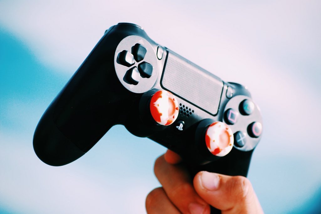 ChainOLT's tweet image. I would like to announced that I'm officially sponsored by @FadeGrips! Use code "Vopec" to get a 15% discount on all products.