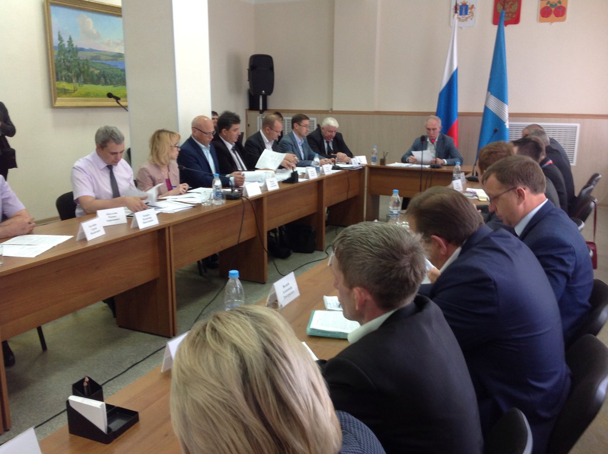 <a href="/morozov_si/">Сергей Морозов</a> проводит в Сенгилее областной выездной штаб по подготовке к отопительному сезону