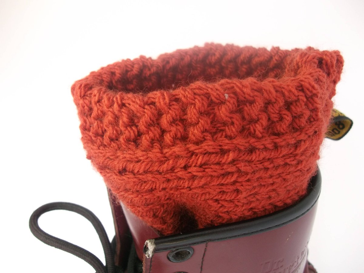Lelsloom's tweet photo. Copper knitted boot cuffs orange boot cuffs welly cuffs ankle warmers boot cuff leg warmers gifts for her boot warmers knit gift ideas https://t.co/1QKigmvarC #Etsyshop #Etsyfashion #Knitted #Lelsloom #Womaninbiz #Handmadehour #Makersgonnamake #BootWarmers https://t.co/qEmDmCAcjJ