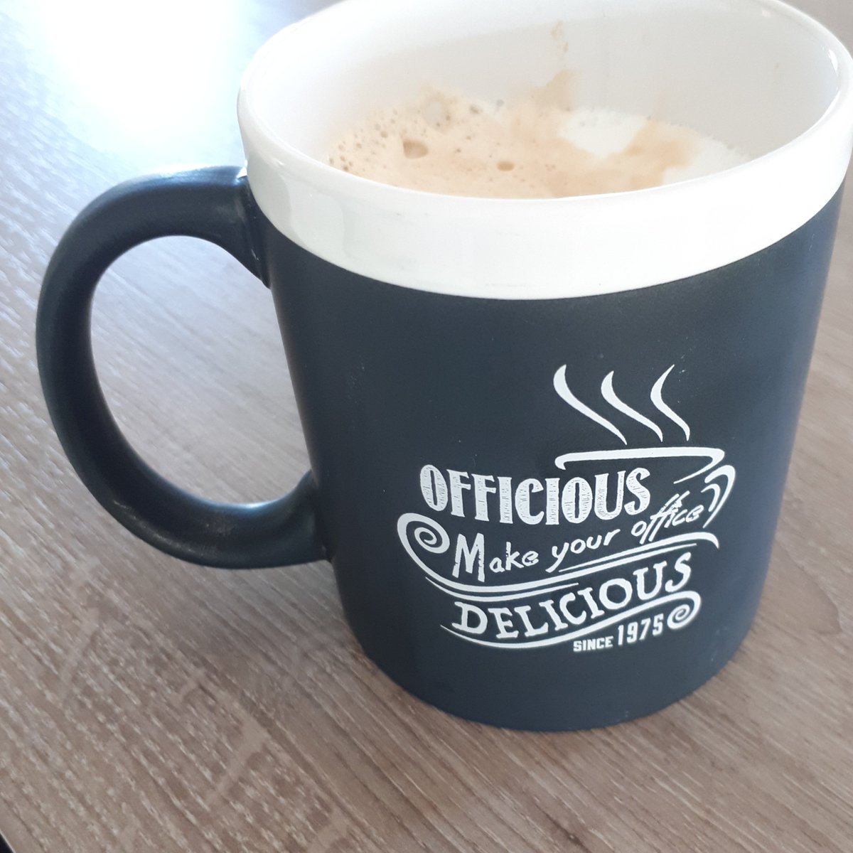 Goedemorgen!

Heb je ideeën om je organisatie (opnieuw) in te gaan richten? En trek in een heerlijk vers kopje koffie ☕😉? 

Je bent van harte welkom in onze belevingsruimte 😊. 

📍 Schooldwarsstraat 48, 3351 AT in Papendrecht.
👉 officious.nl 

#nextleveloffice