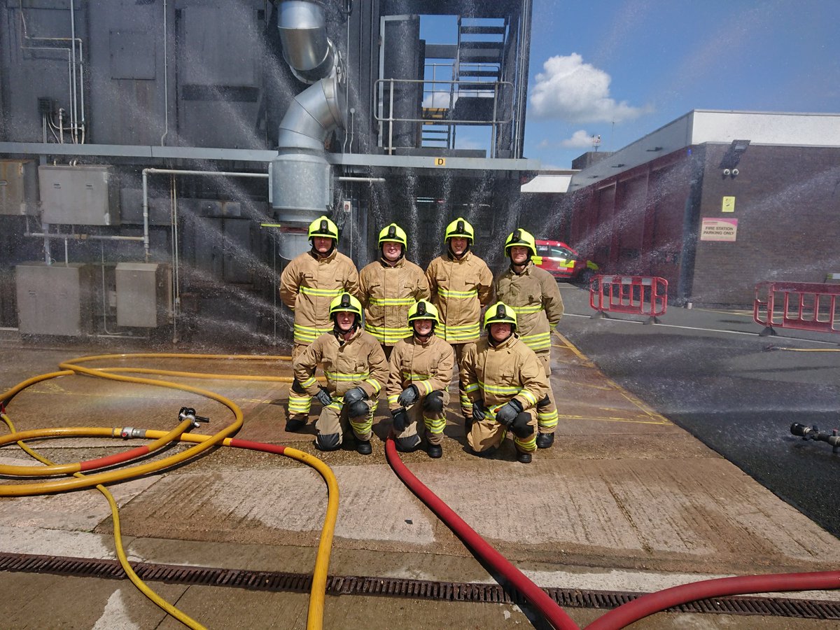 LFRS_Learning's tweet photo. Congratulations to RBC 02/18 A on completing the Core Skills One module. Great performance all round! Keep up the good work. https://t.co/kzdJ38Pzku