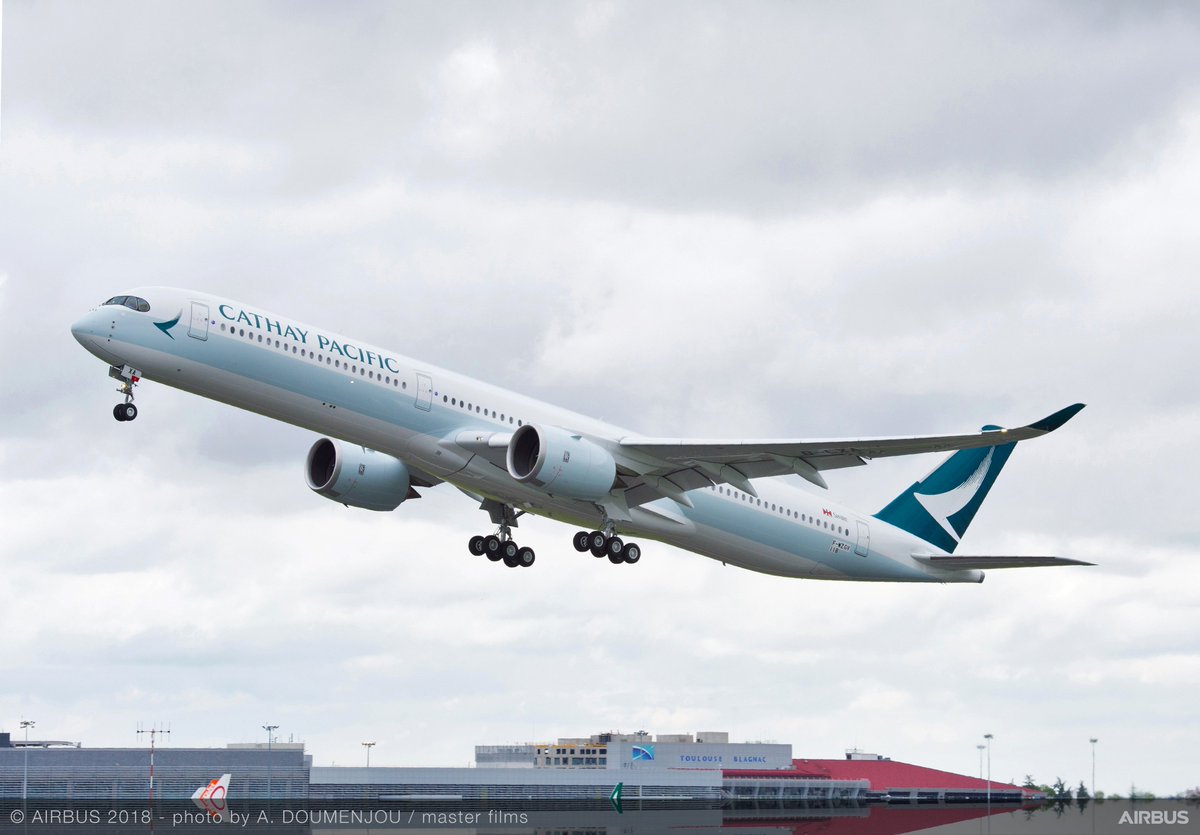 cathaypacific's tweet image. All 20 of our new A350-1000 aircraft will be brought home with blended #biofuel. The first is landing in June, with the rest due by 2020. Did you know we were the first airline to invest in a #biojet fuel company in 2014? Follow our journey at bit.ly/2LmwSzg